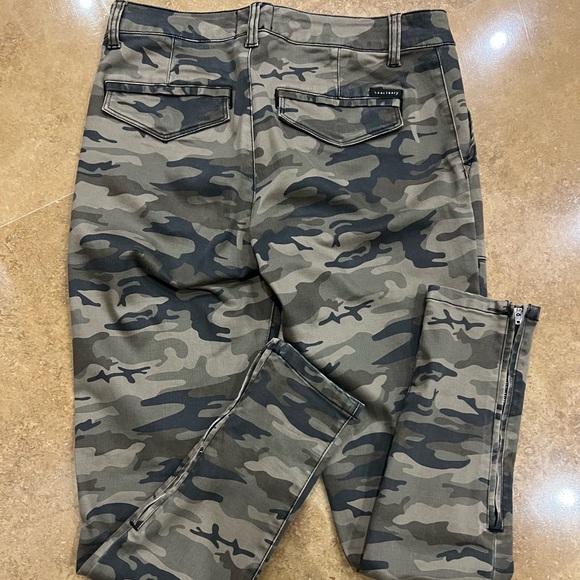 Sanctuary camo straight leg pant size 27 - Picture 2 of 3
